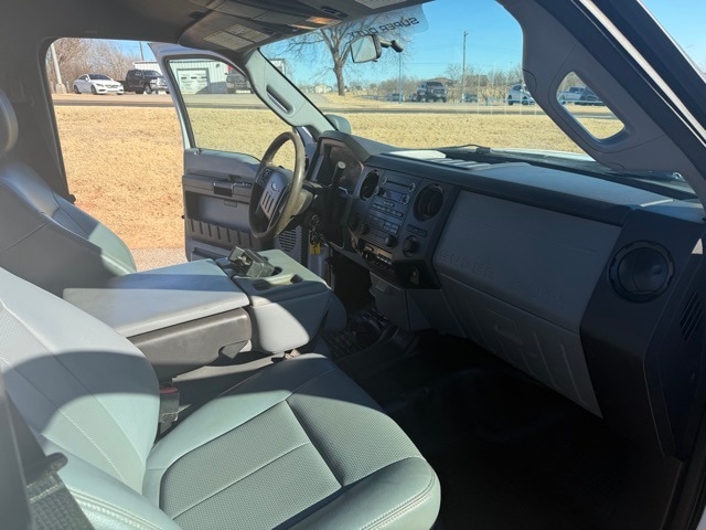 2013 Ford F-350 Super Duty Chassis Cab XL - Photo 11