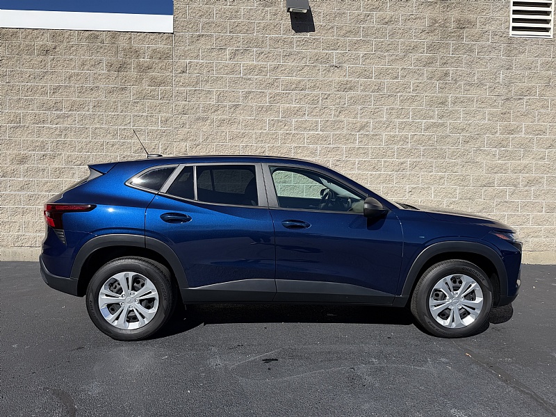 Used 2024 Chevrolet Trax LS LS SUV