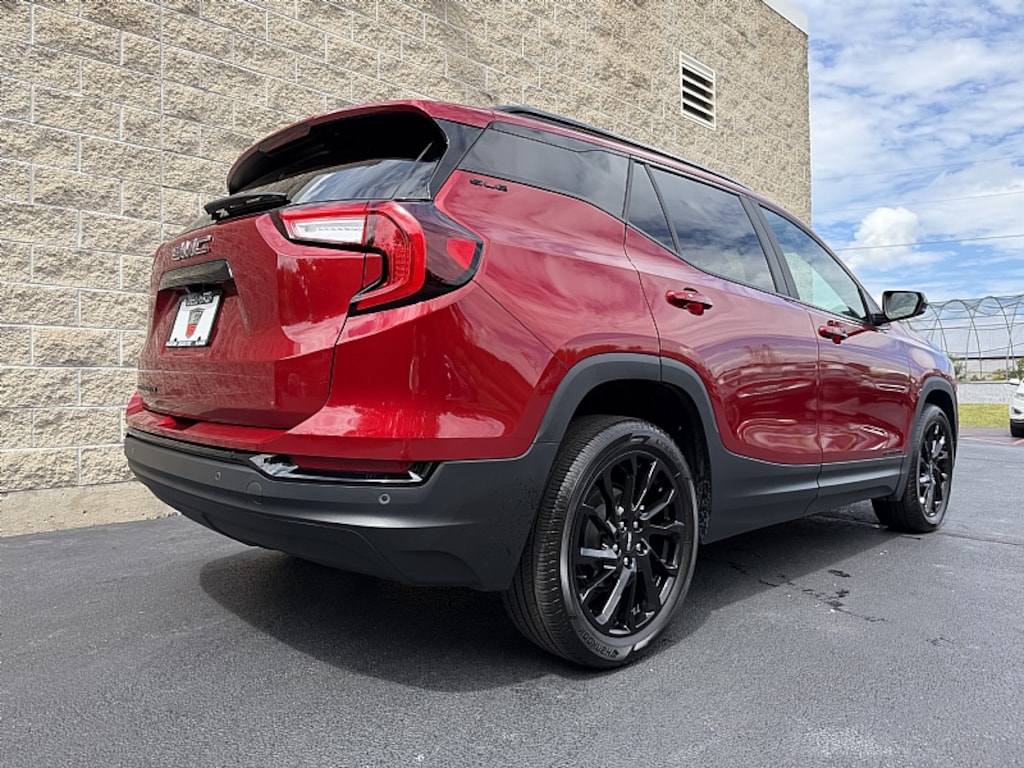 Used 2023 GMC Terrain SLE SLE SUV