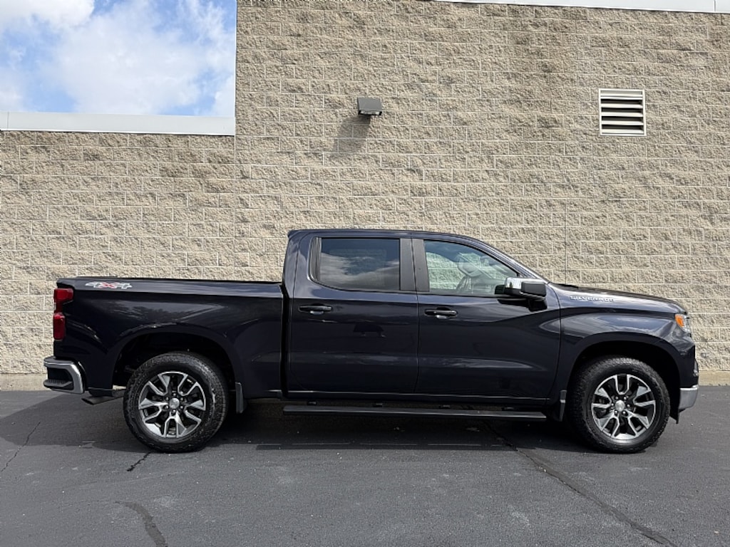 Used 2024 Chevrolet Silverado 1500 LT 4x4 LT Truck Crew Cab