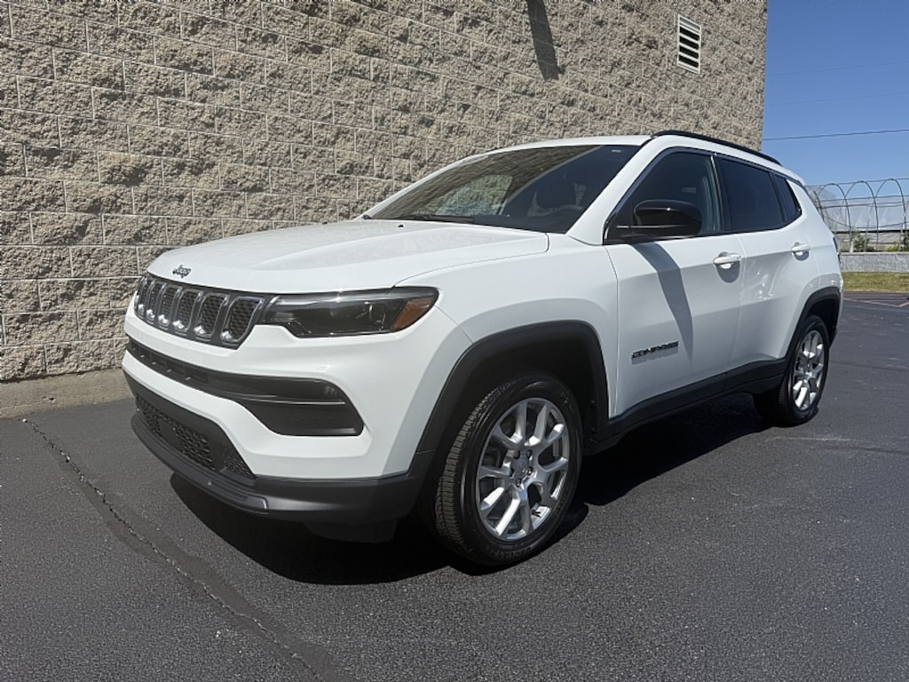 Used 2023 Jeep Compass Latitude Lux 4x4 Latitude Lux SUV
