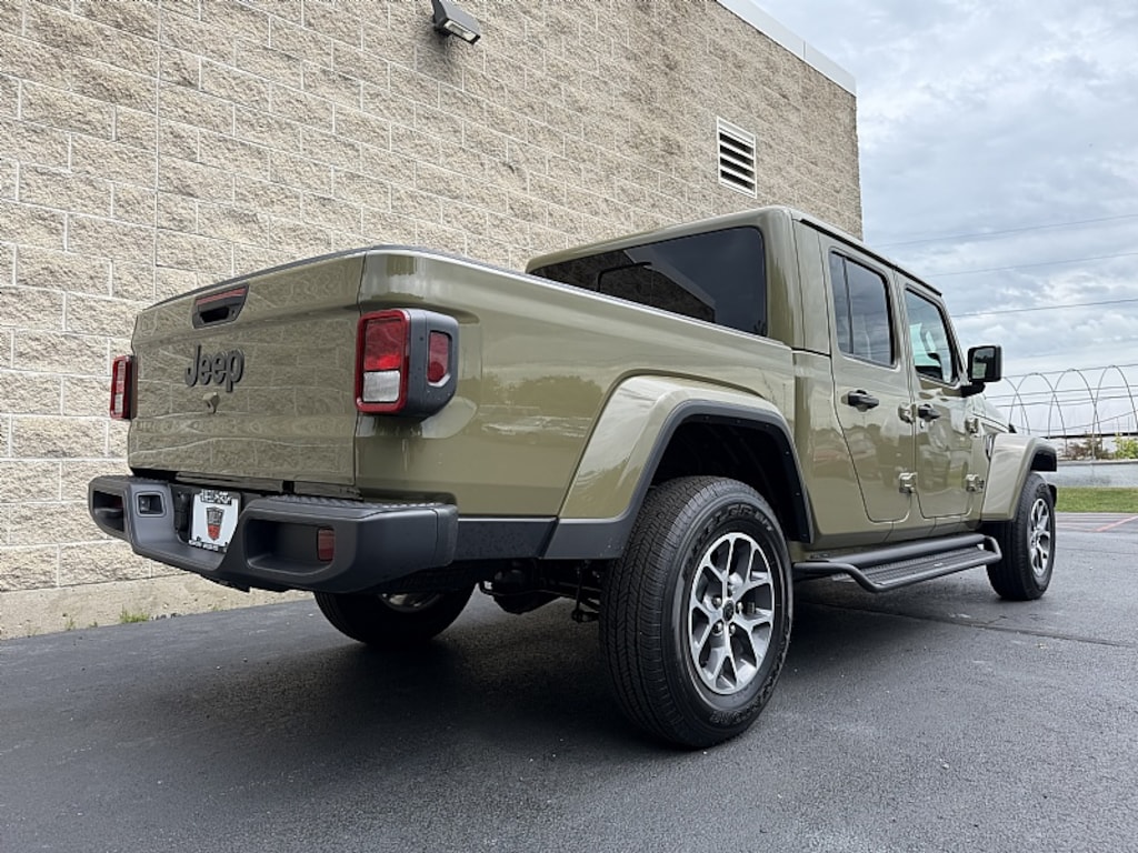 Used 2026 Jeep Gladiator Sport S 4x4 Sport S Truck Crew Cab