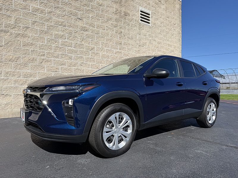 Used 2024 Chevrolet Trax LS LS SUV