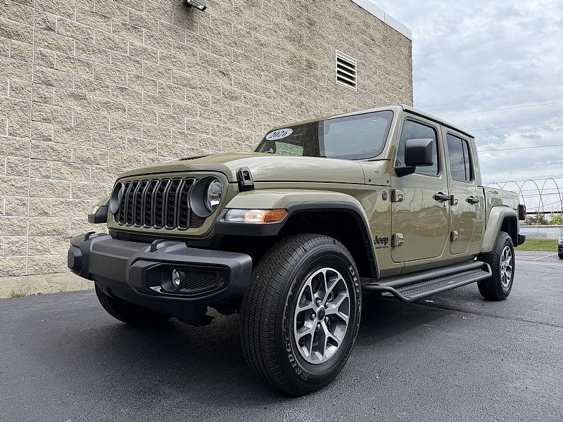 Used 2026 Jeep Gladiator Sport S 4x4 Sport S Truck Crew Cab