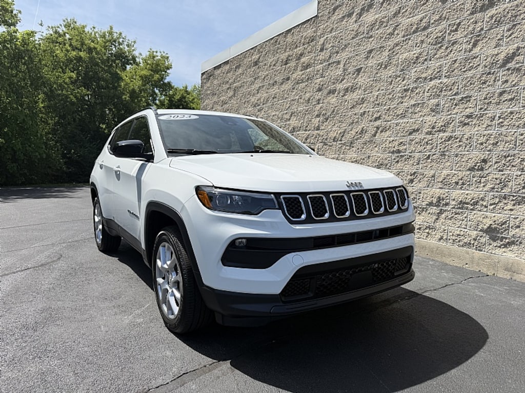 Used 2023 Jeep Compass Latitude Lux 4x4 Latitude Lux SUV
