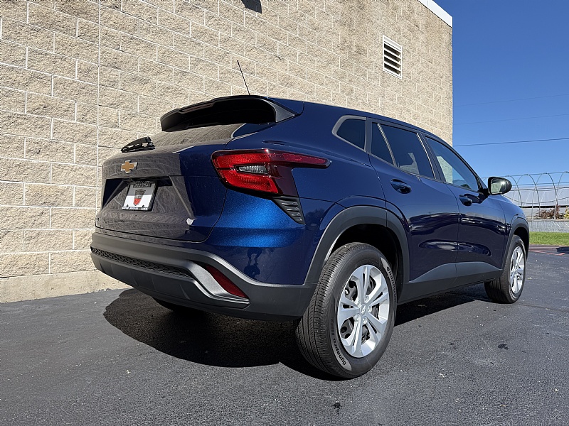 Used 2024 Chevrolet Trax LS LS SUV