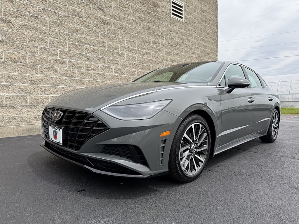 Used 2021 Hyundai SONATA Limited Limited Sedan