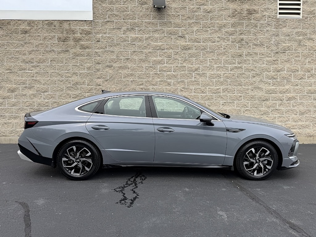 Used 2025 Hyundai SONATA SEL AWD SEL Sedan
