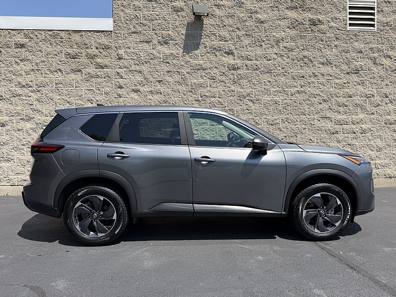 Used 2024 Nissan Rogue SV SUV