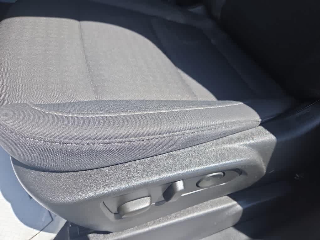 2025 Chevrolet Silverado 1500 LT - Photo 17
