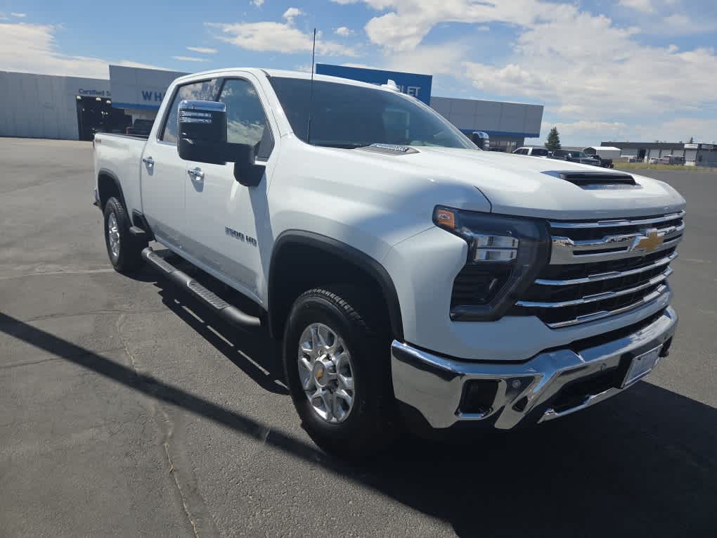 2026 Chevrolet Silverado 3500 HD LTZ - Photo 10