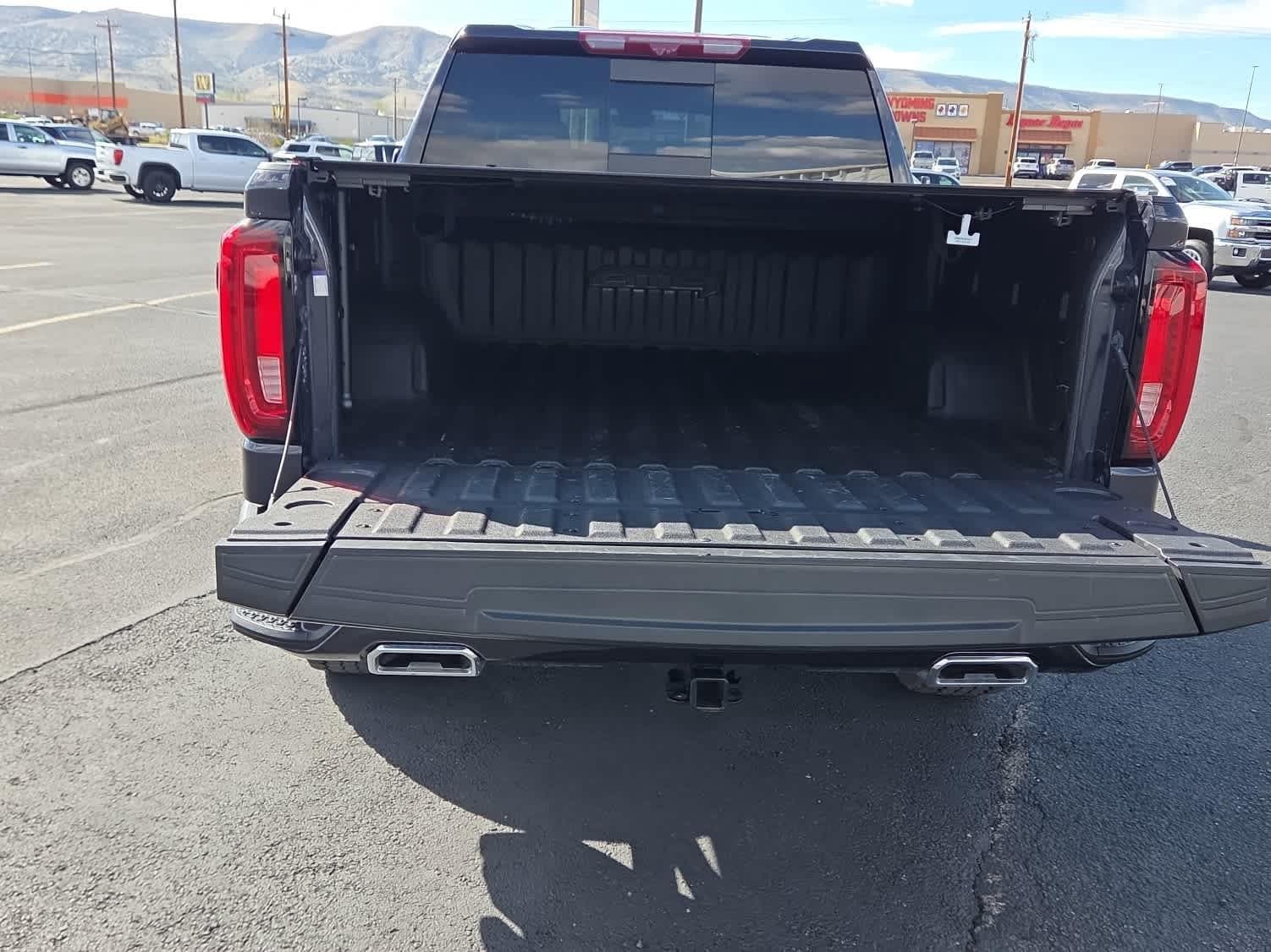 2023 GMC Sierra 1500 AT4 - Photo 9