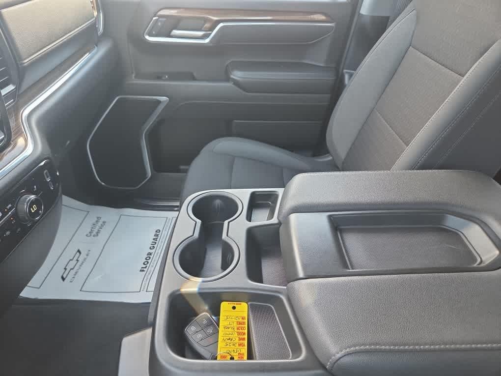 2025 Chevrolet Silverado 1500 LT - Photo 24