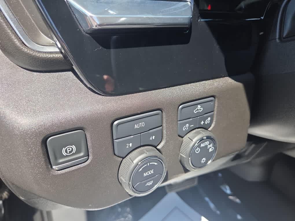 2025 Chevrolet Silverado 1500 LT - Photo 19