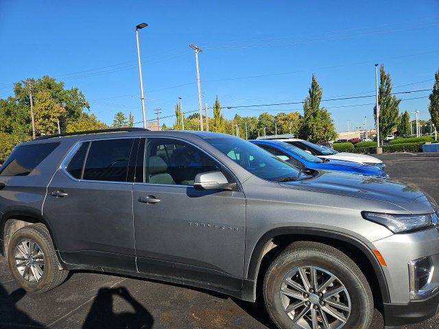 Used 2023 Chevrolet Traverse LT Cloth SUV