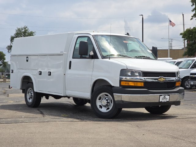 New 2026 Chevrolet Express Commercial Cutaway 1WT Cutaway Van