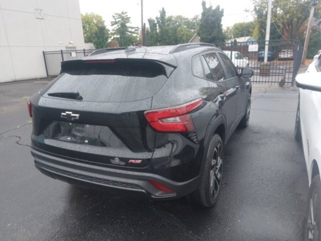 Used 2024 Chevrolet Trax 2RS SUV