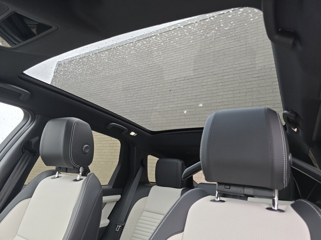 New 2025 Land Rover Discovery Sport se SUV
