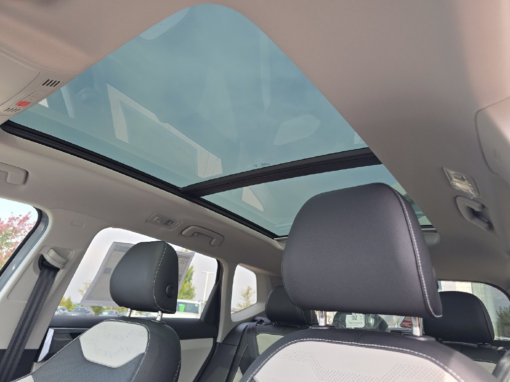 New 2027 Volkswagen Taos 1.5T SEL SUV