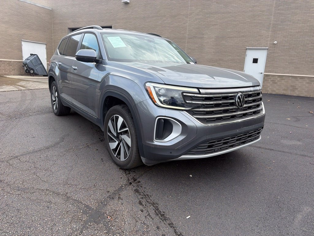 Used 2025 Volkswagen Atlas 2.0T SE w/Technology SUV