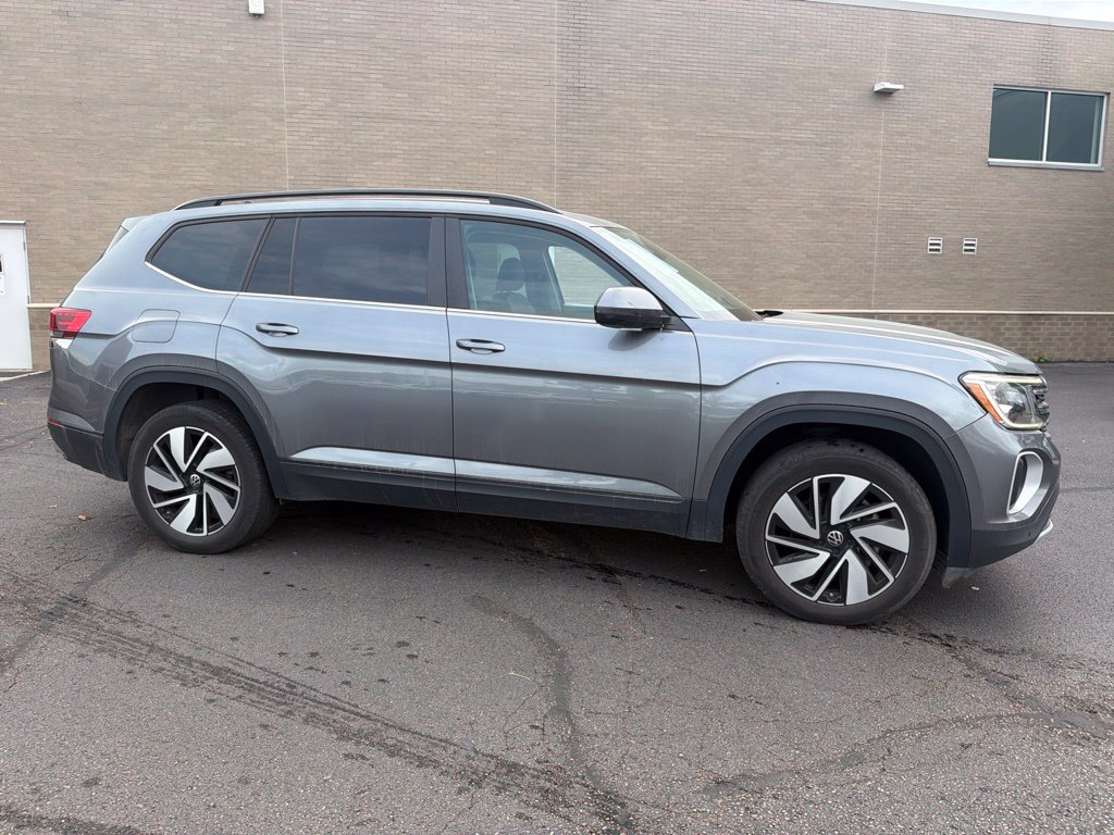 Used 2025 Volkswagen Atlas 2.0T SE w/Technology SUV