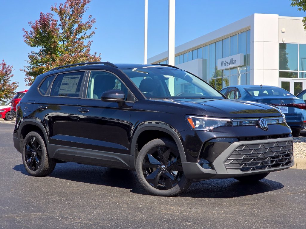 New 2027 Volkswagen Taos 1.5T SE Black SUV