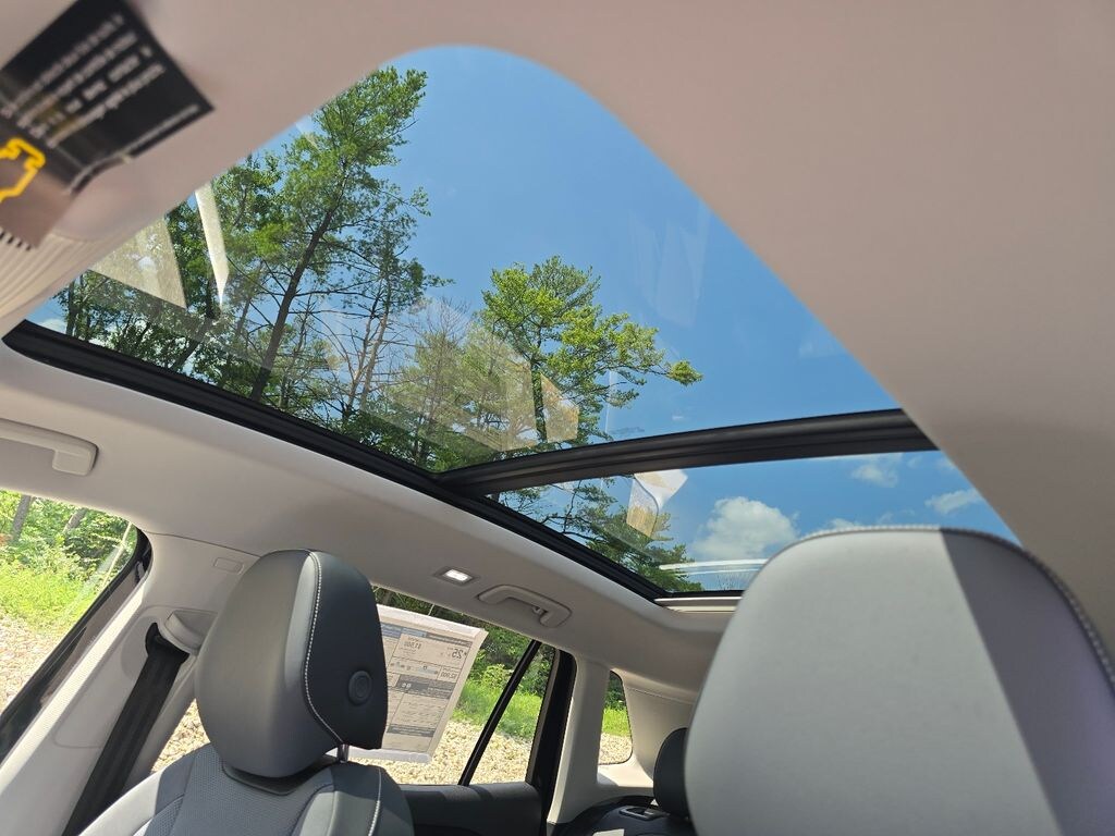 New 2026 Volkswagen Tiguan SE SUV