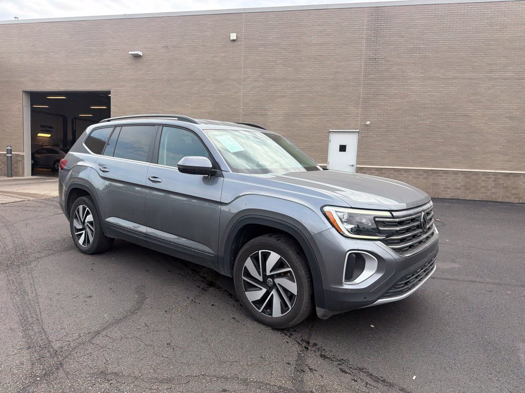 Used 2025 Volkswagen Atlas 2.0T SE w/Technology SUV