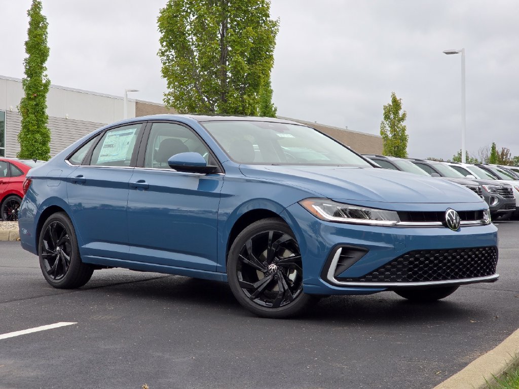 2027 Volkswagen Jetta 1.5T SE Sedan
