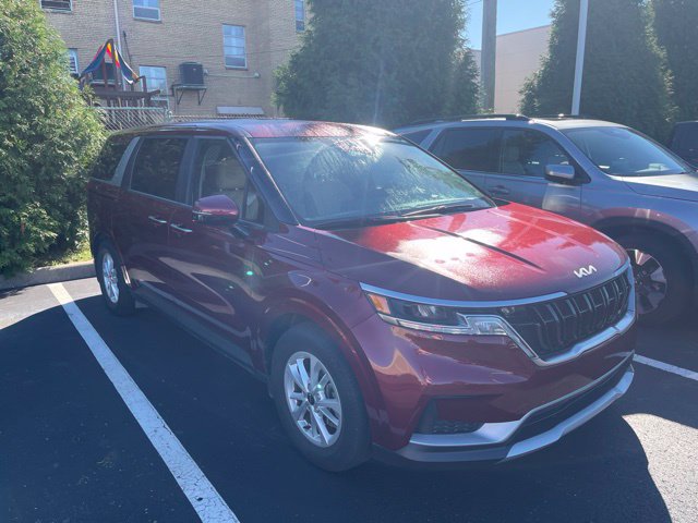  Kia Carnival