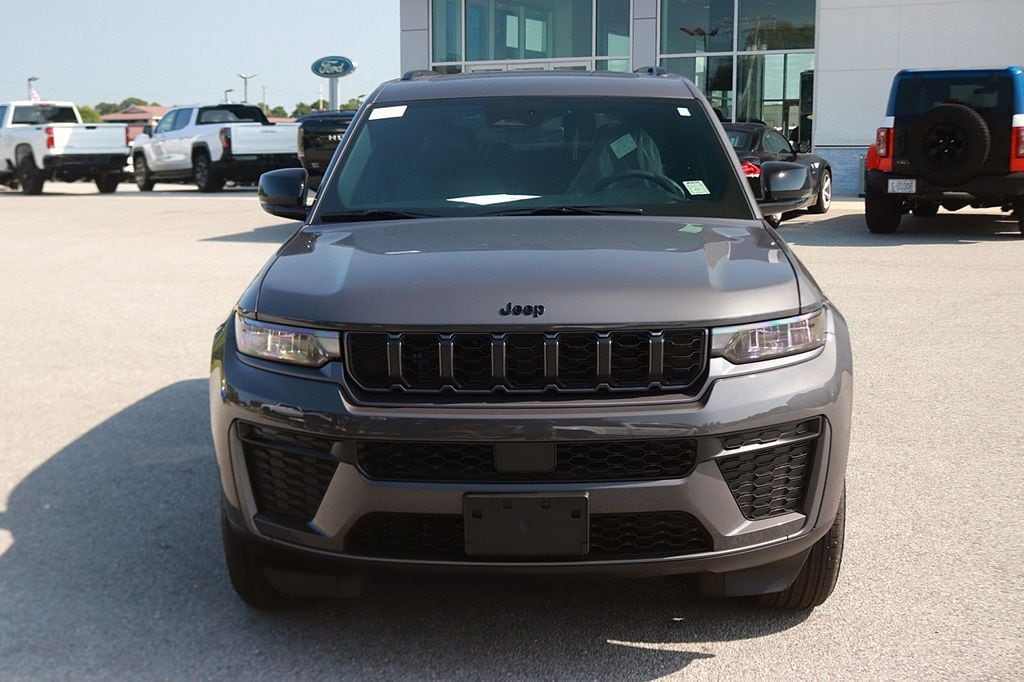 New 2026 Jeep Grand Cherokee L LAREDO ALTITUDE 4X4 Sport Utility