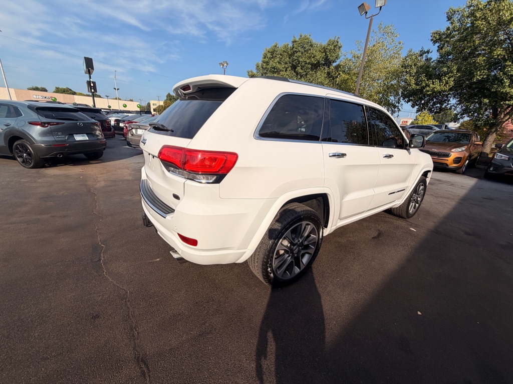Used 2017 Jeep Grand Cherokee Overland SUV