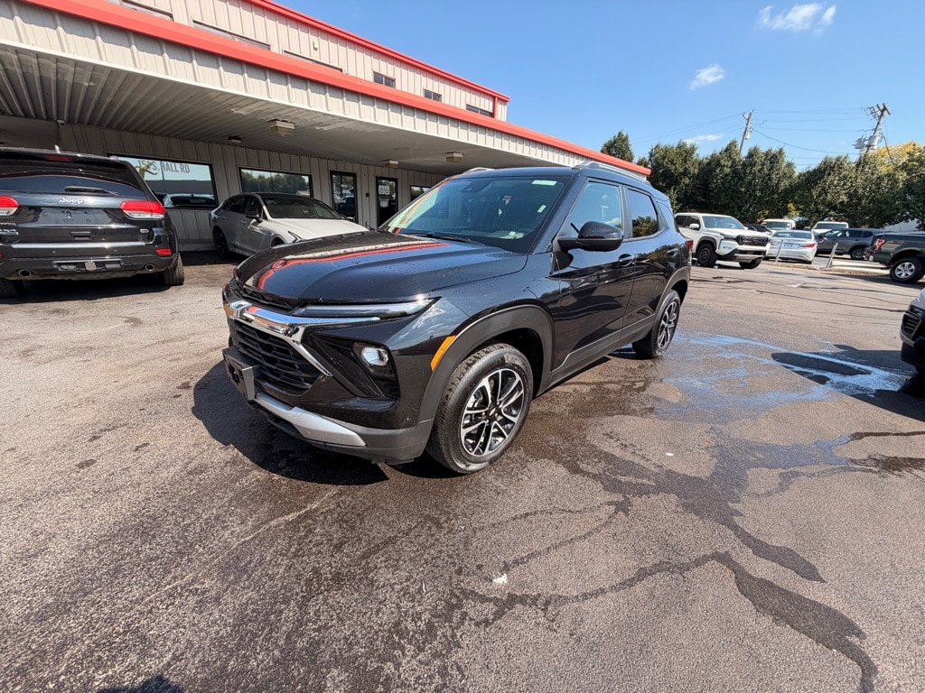 Used 2025 Chevrolet Trailblazer LT SUV