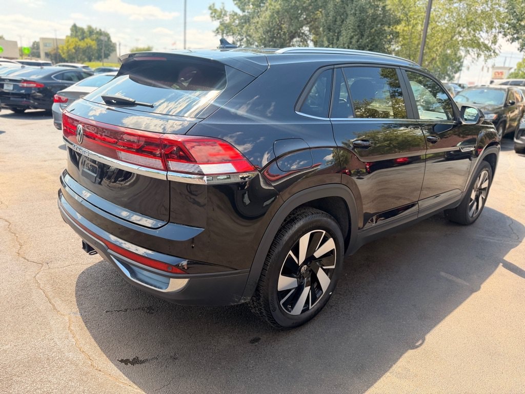 Used 2025 Volkswagen Atlas Cross Sport 2.0T SE w/Technology SUV