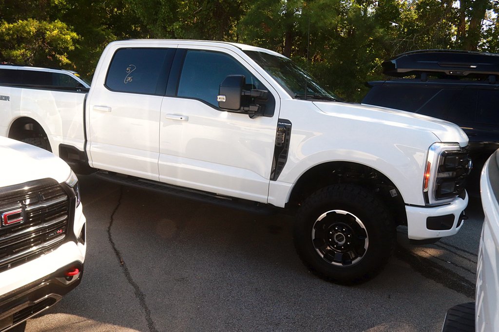 Used 2025 Ford F-250SD Platinum Truck