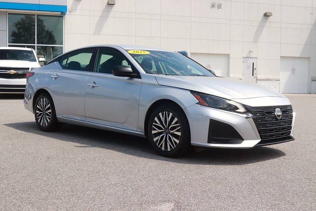 Used 2025 Nissan Altima 2.5 SV Sedan