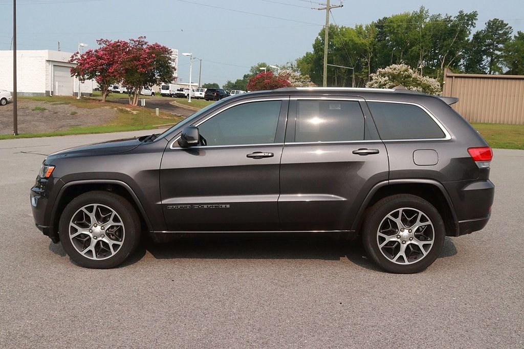 Used 2018 Jeep Grand Cherokee Limited SUV
