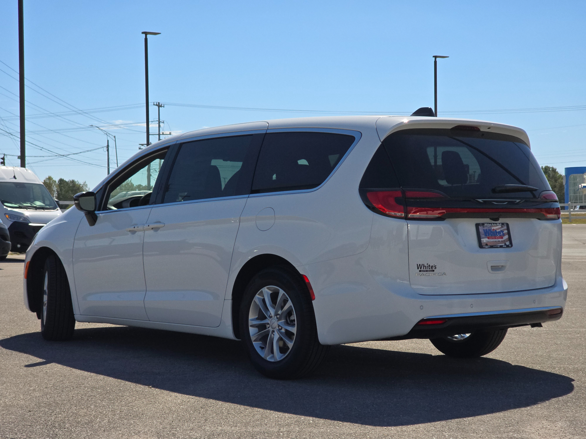 New 2027 Chrysler Pacifica SELECT Passenger Van