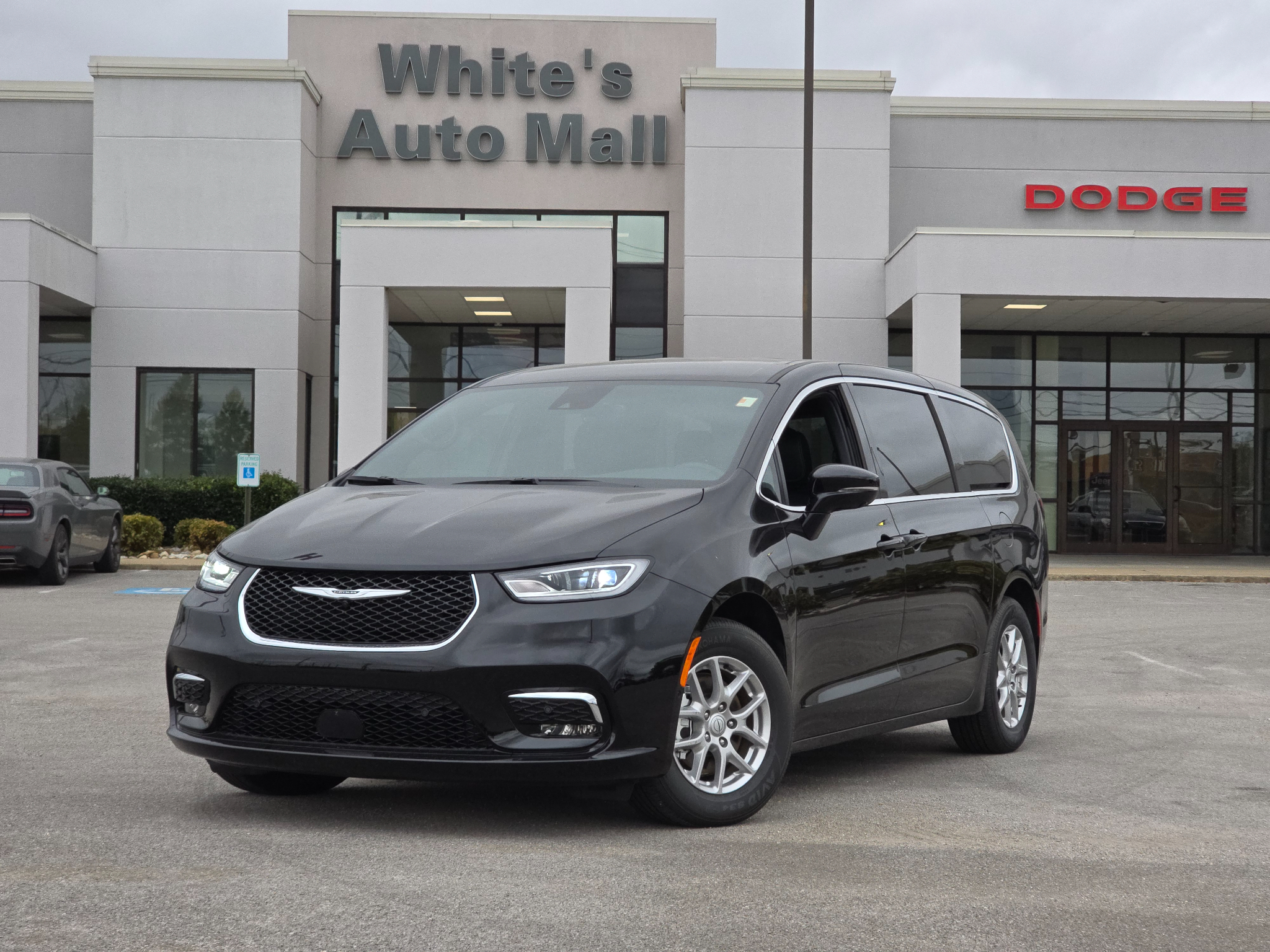 New 2026 Chrysler Pacifica SELECT Passenger Van