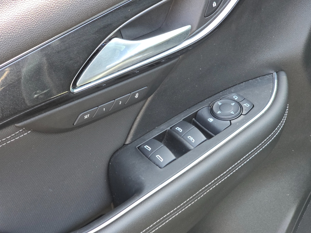 2025 Buick Envision Preferred - Photo 17