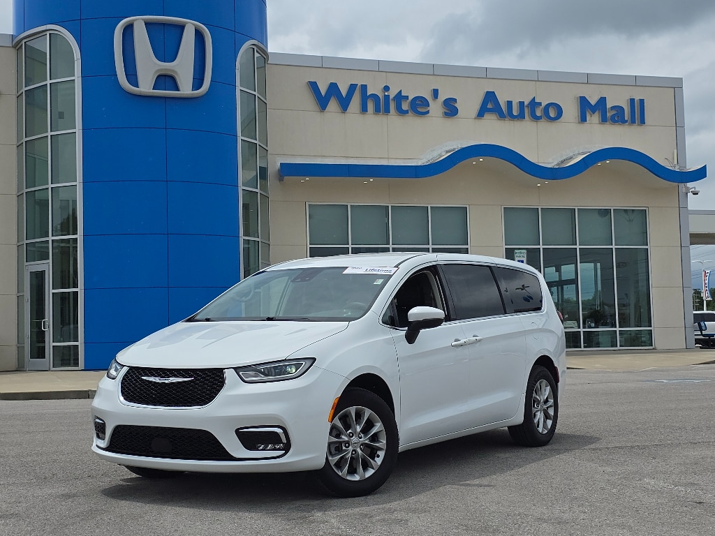 2023 Chrysler Pacifica Passenger Van 