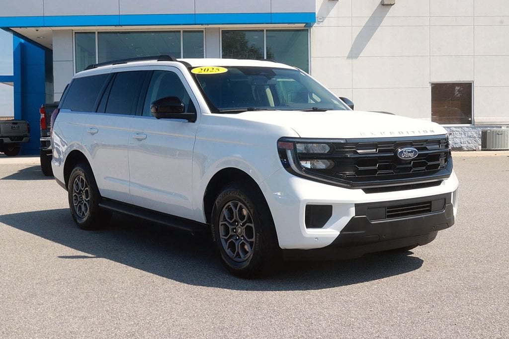 Used 2025 Ford Expedition Active
