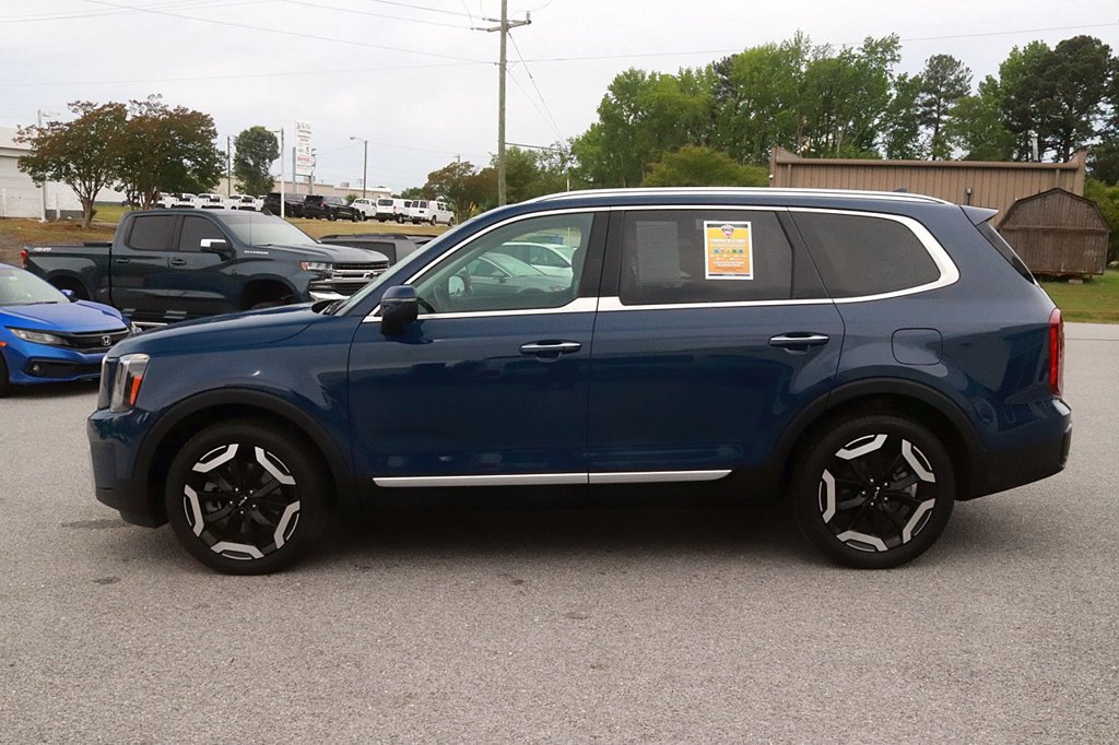 Used 2025 Kia Telluride S