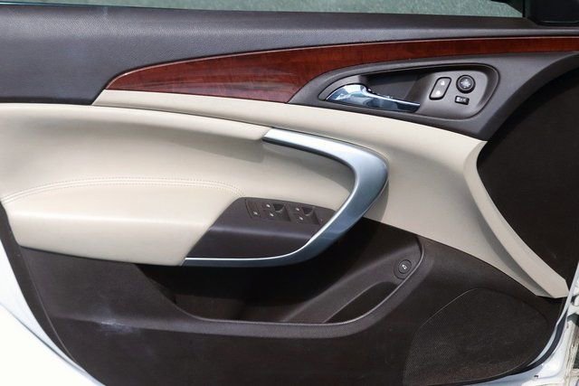 2016 Buick Regal Base - Photo 10