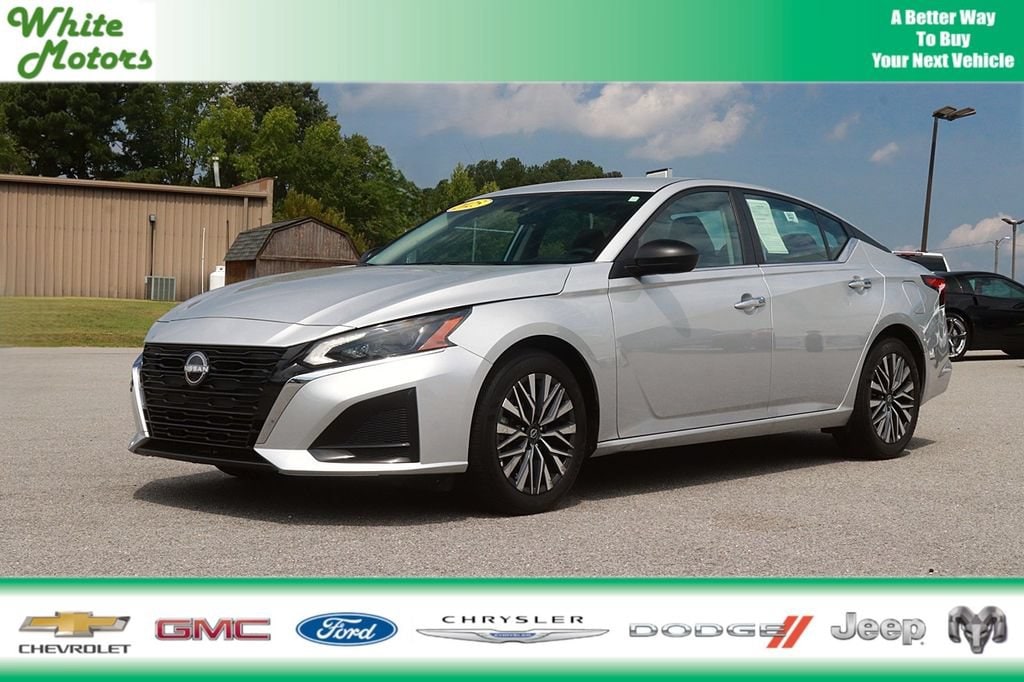 Used 2025 Nissan Altima SV