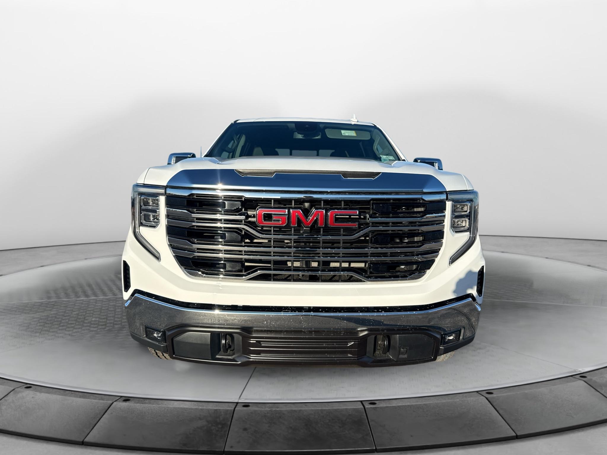 New 2026 GMC Sierra SLT Crew Cab