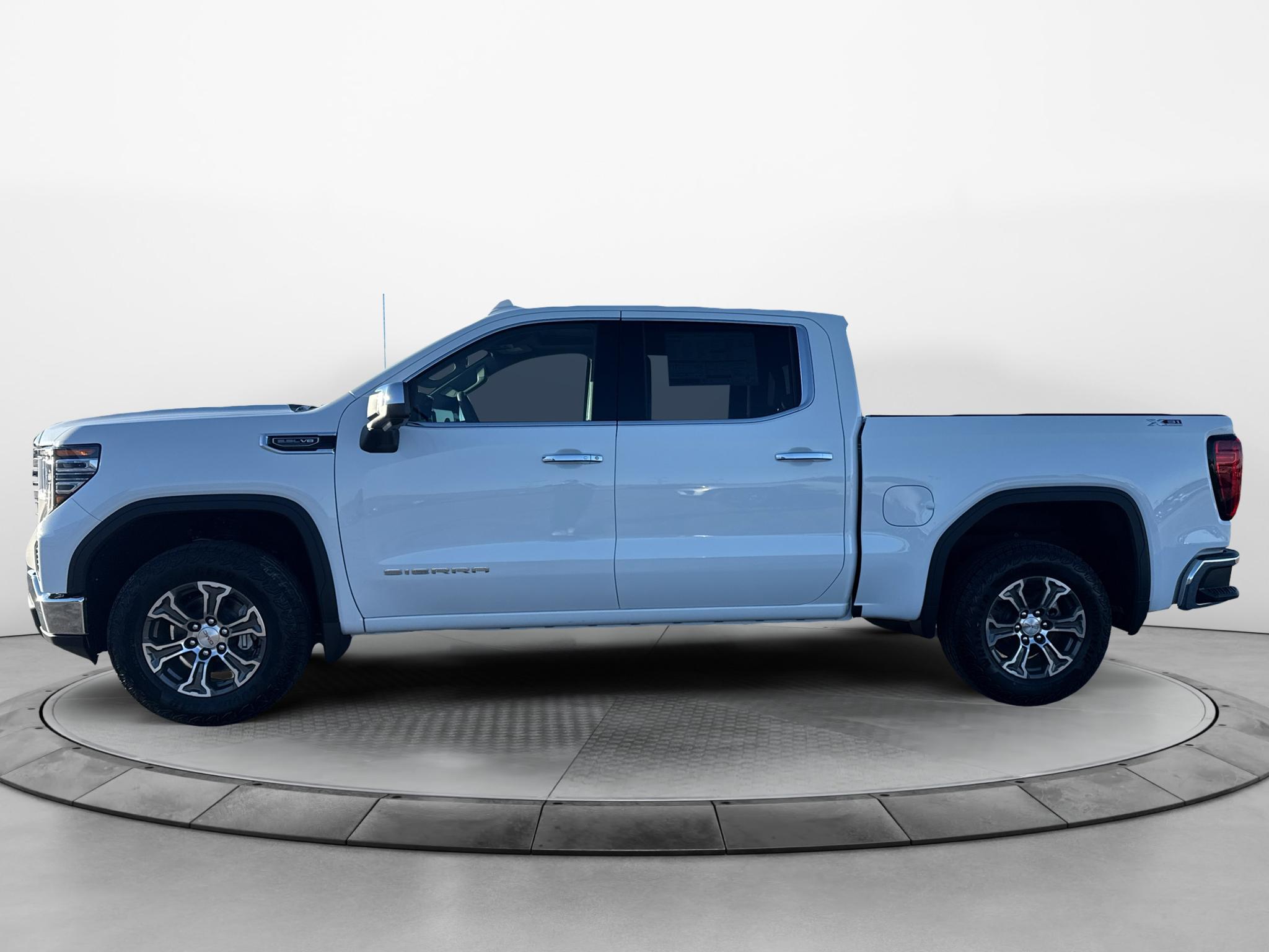 New 2026 GMC Sierra SLT Crew Cab