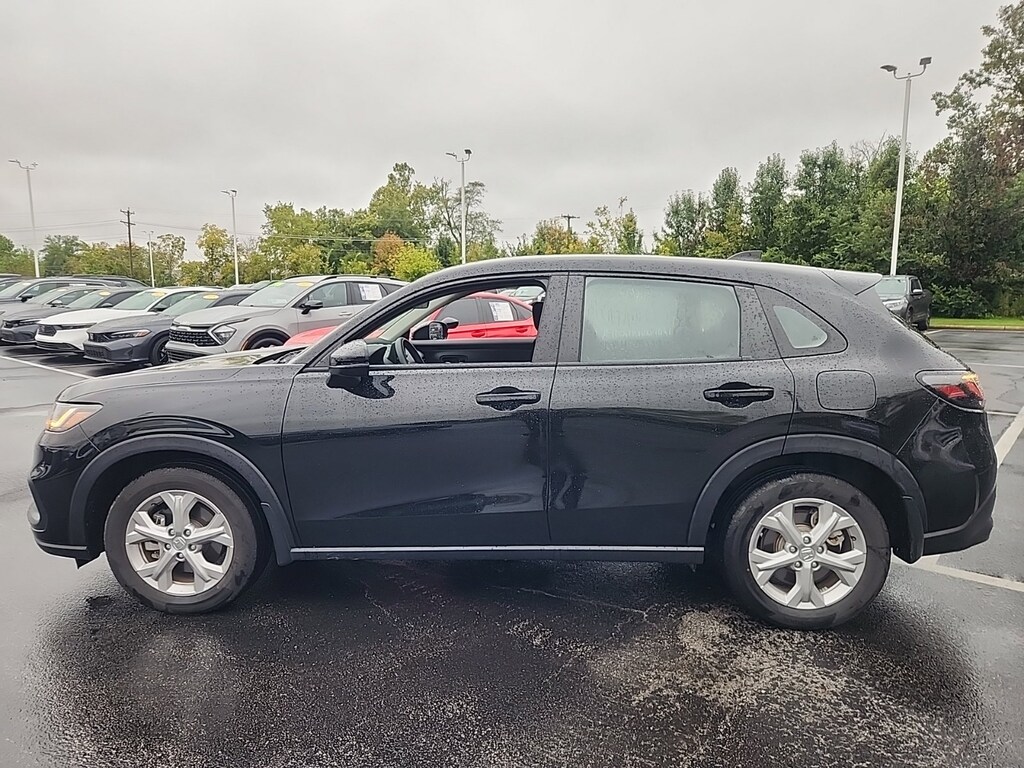 Used 2025 Honda HR-V LX SUV