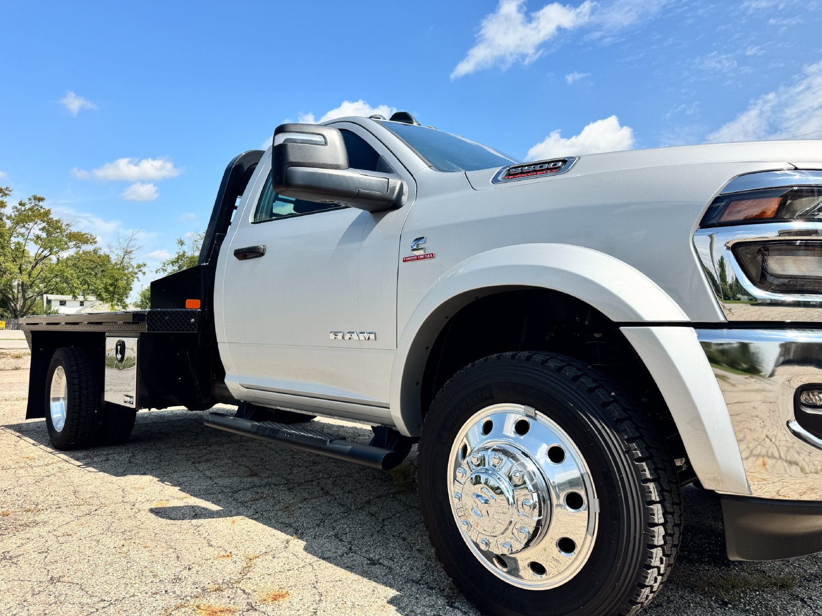 New 2026 Ram 5500 Chassis Cab BIG HORN REGULAR 4X4 84' CA Pickup