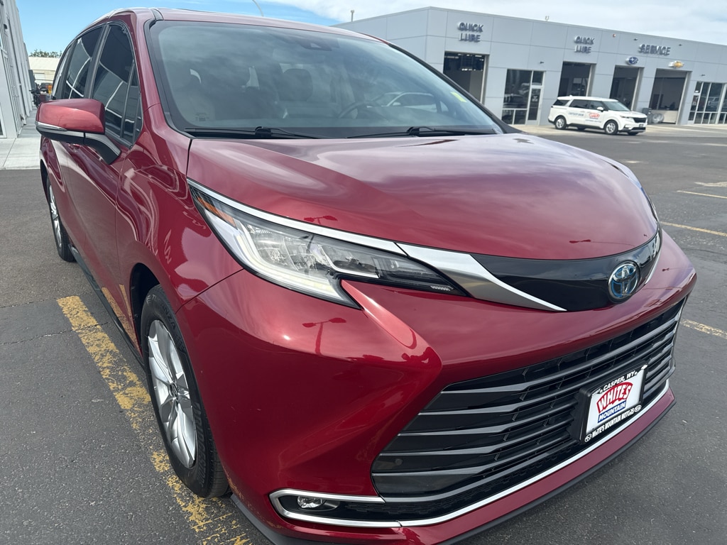 2023 Toyota Sienna Limited